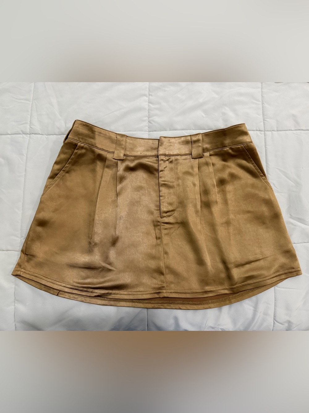 NWOT Sky to Moon Gold Satin Mini Skirt Size M Belt Loops Pockets